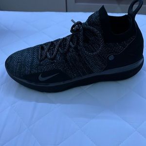 KD 11 Basketball Shoes Worn a lot but still in good condition.